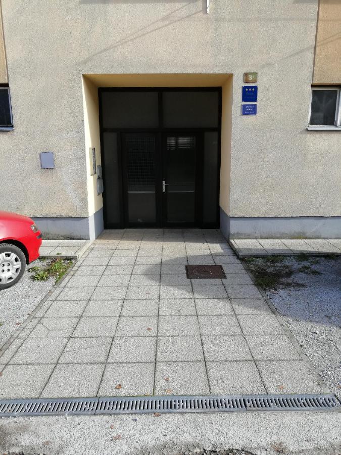 Apartman Gobac Karlovac Exterior foto